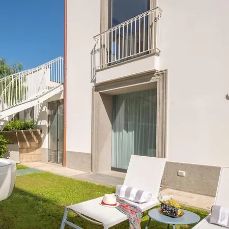 Apartment Luxury With Garden And Jacuzzi